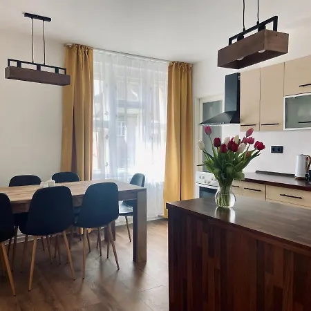 Apartman Teplice Nad Metuji * Теплице-над-Метуи